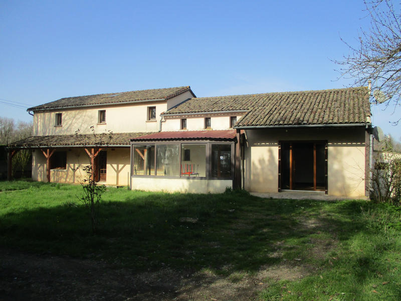 Maison - 138 m² - 7 pièces