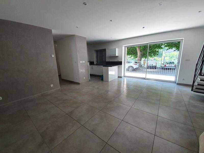 Maison - 90 m² - 3 pièces