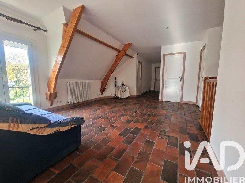 Maison - 234 m² - 8 pièces