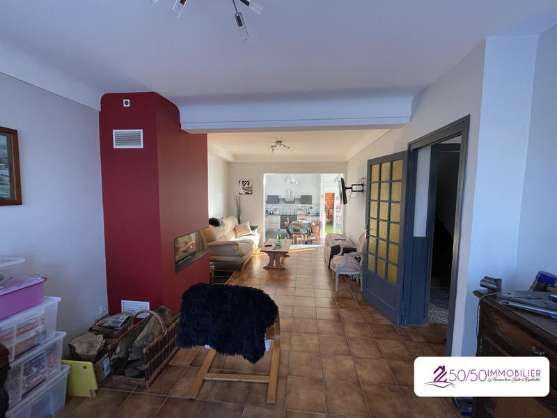 Maison - 184 m² - 9 pièces