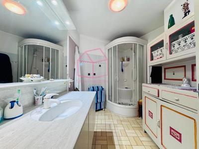 Maison - 140 m² - 7 pièces