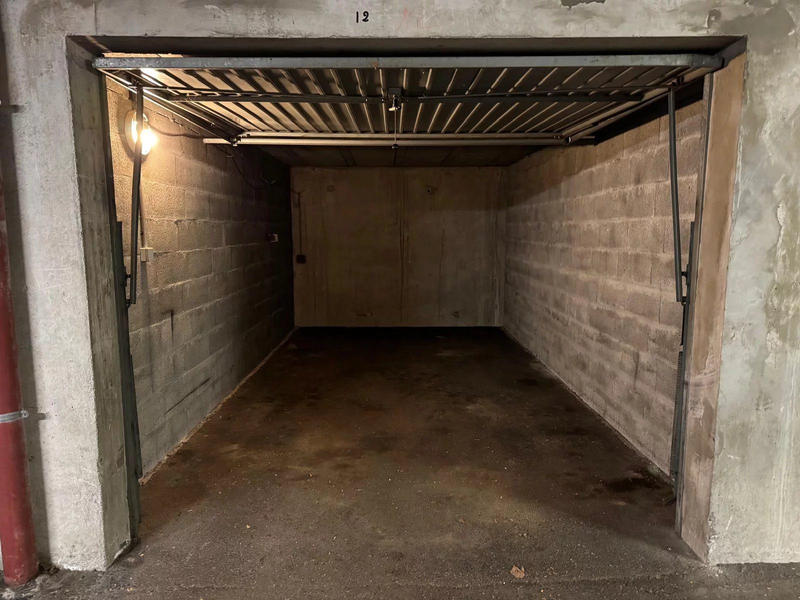 Parking / Garage - 15 m²