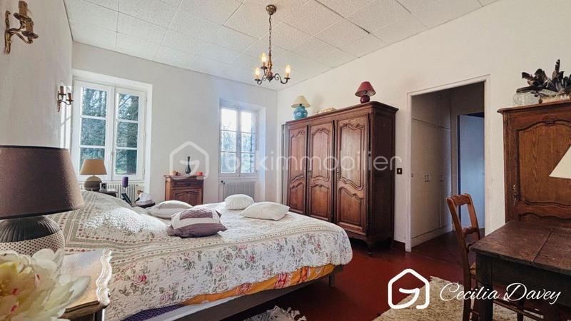 Propriété - 165 m² - 6 pièces