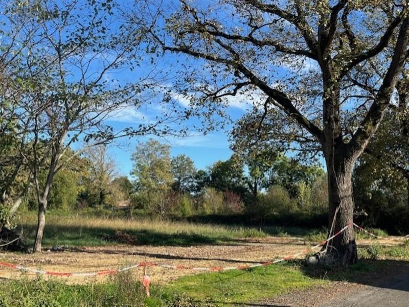 Terrain constructible - 1 452 m²