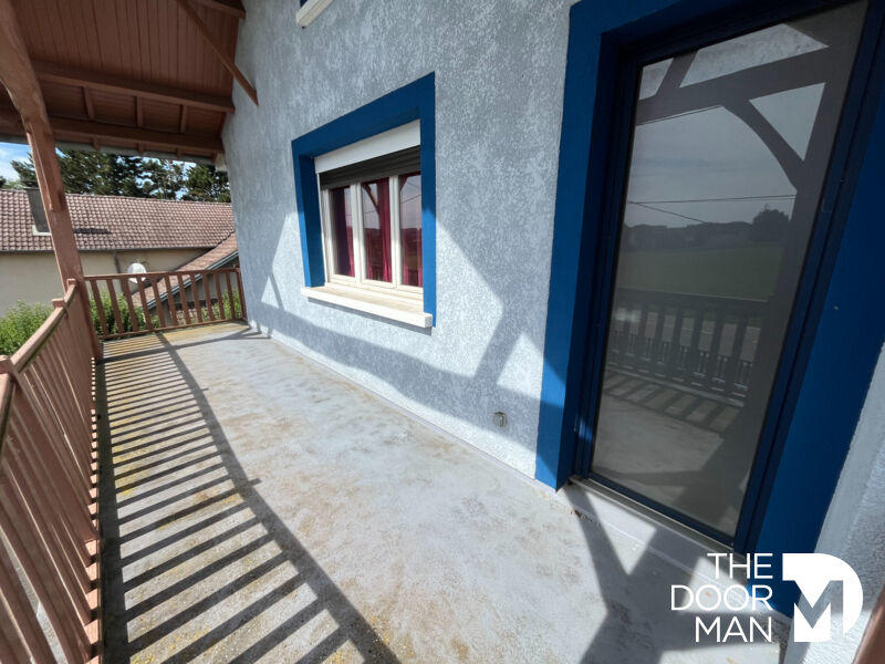 Maison - 202 m² - 8 pièces