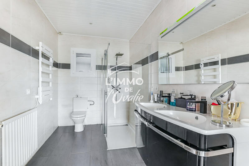 Maison - 158 m² - 4 pièces