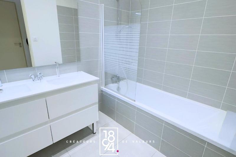 Appartement - 95 m² - 4 pièces