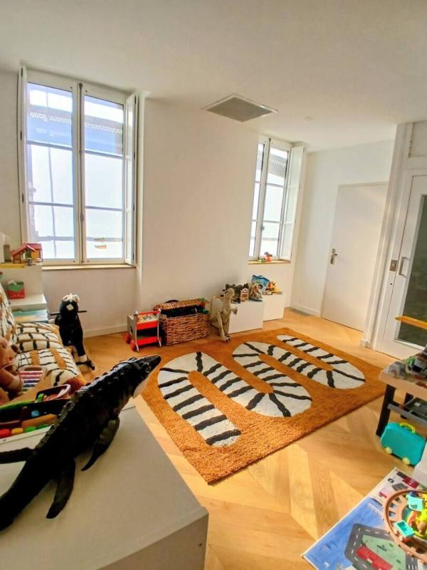 Maison - 350 m² - 9 pièces