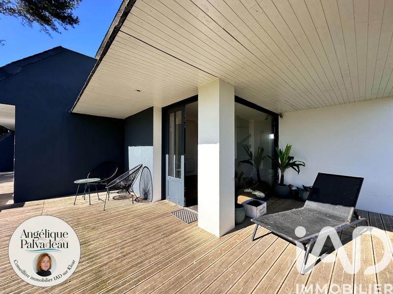 Maison - 242 m² - 8 pièces