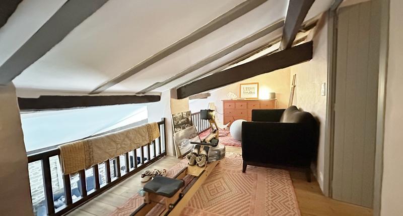 Maison - 230 m² - 7 pièces