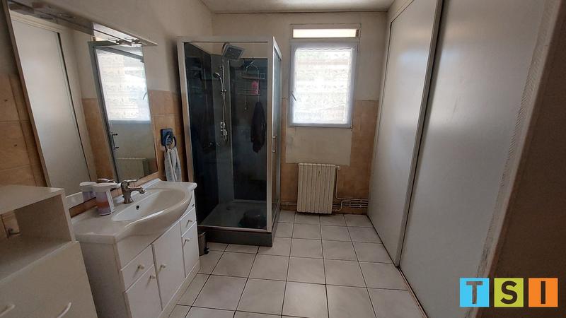 Maison - 400 m² - 16 pièces