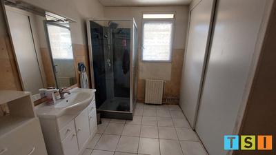 Maison - 400 m² - 16 pièces