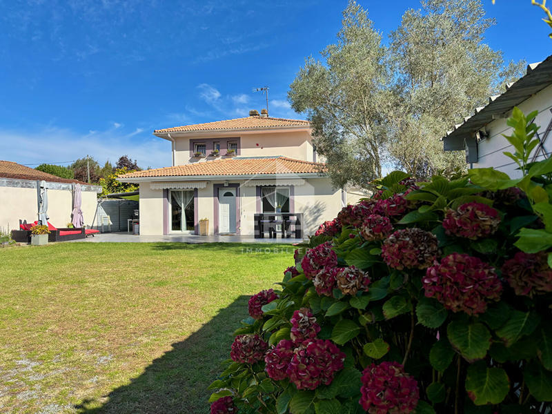 Maison - 107 m² - 4 pièces