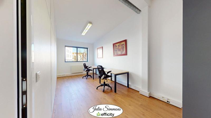 Bureau - 60 m² - 4 pièces