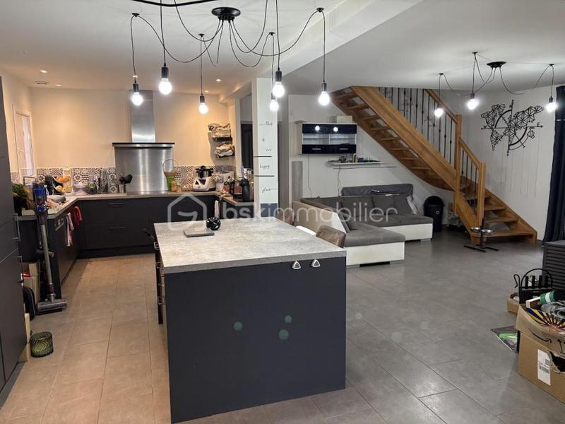 Maison - 188 m² - 6 pièces