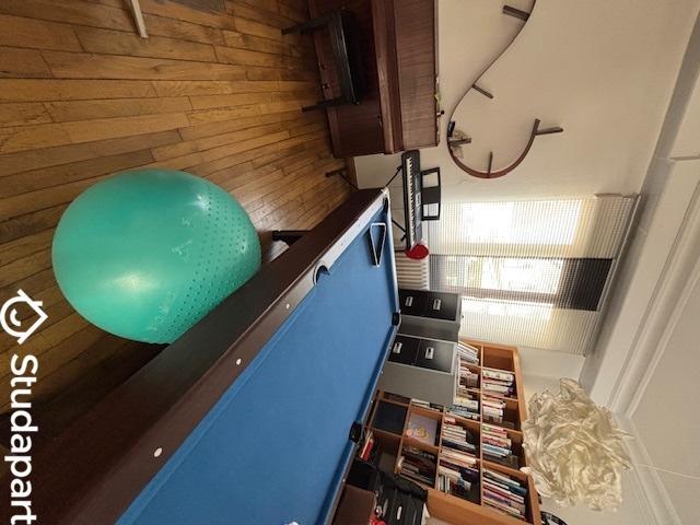 Chambre - 14 m² - 1 pièce