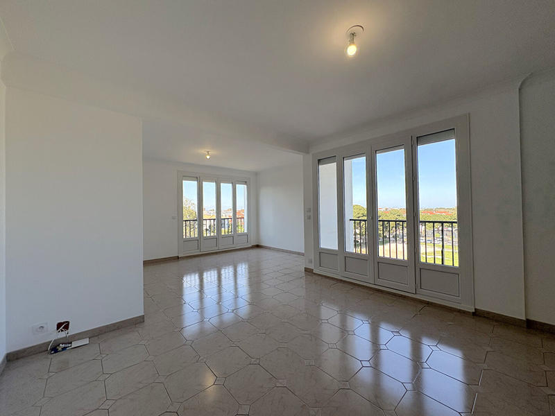 Appartement - 82 m² - 4 pièces