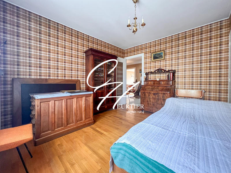 Appartement - 97 m² - 4 pièces