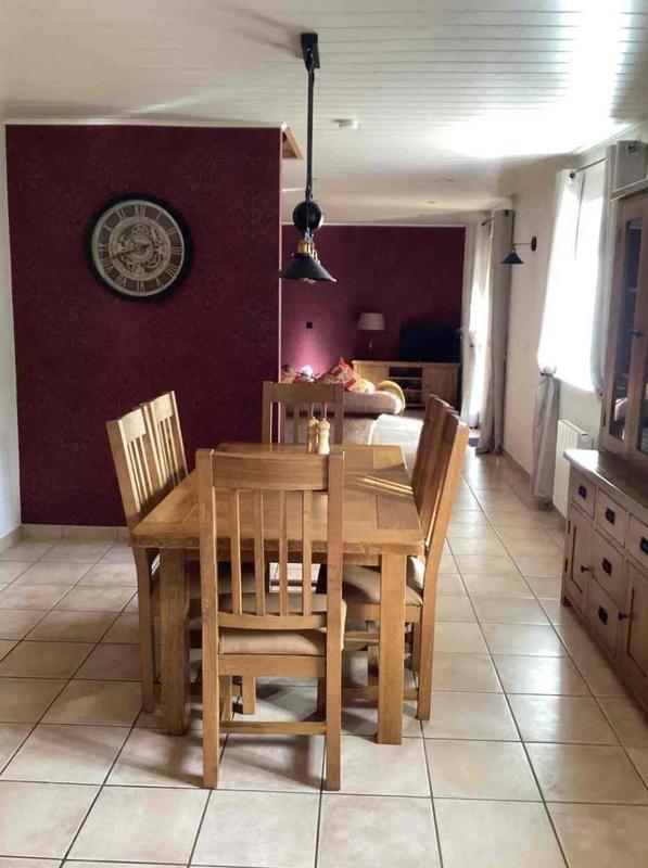 Maison - 256 m² - 4 pièces