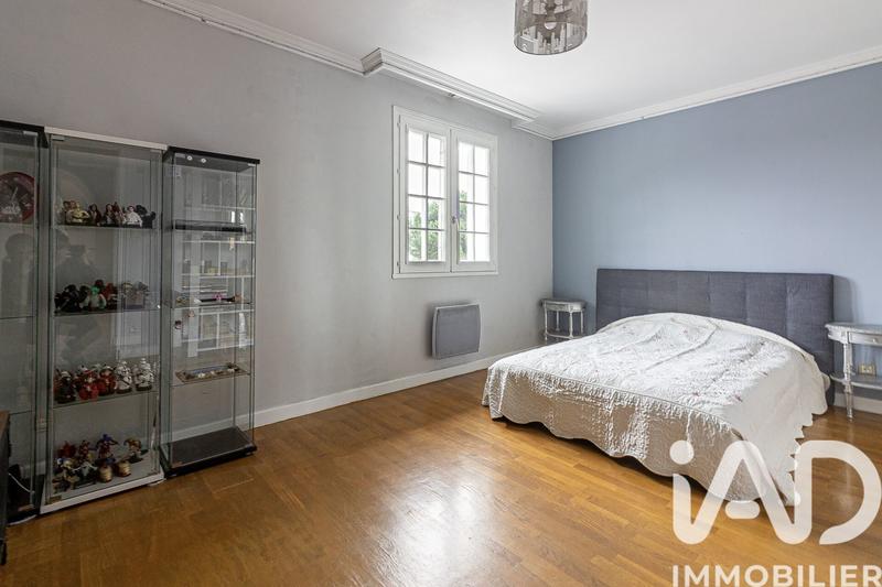 Maison - 307 m² - 10 pièces