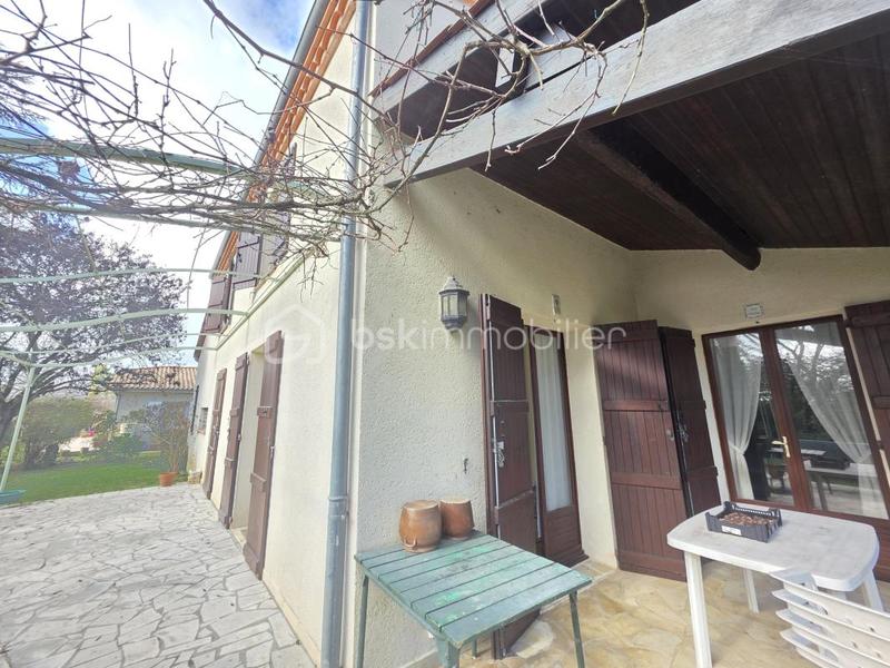 Maison - 228 m² - 7 pièces