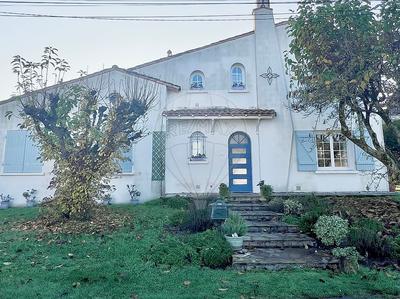 Maison - 138 m² - 7 pièces