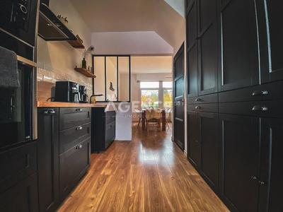 Maison - 98 m² - 5 pièces