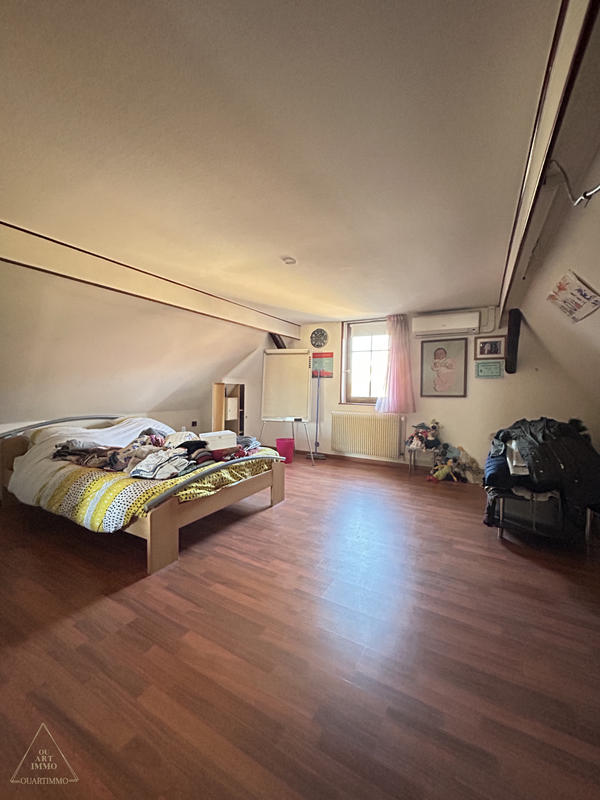 Maison - 196 m² - 6 pièces