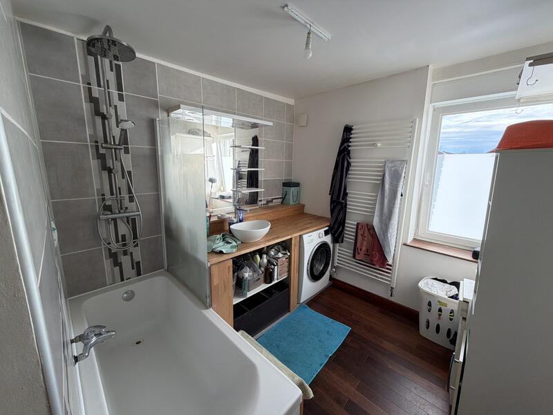 Maison - 95 m² - 4 pièces