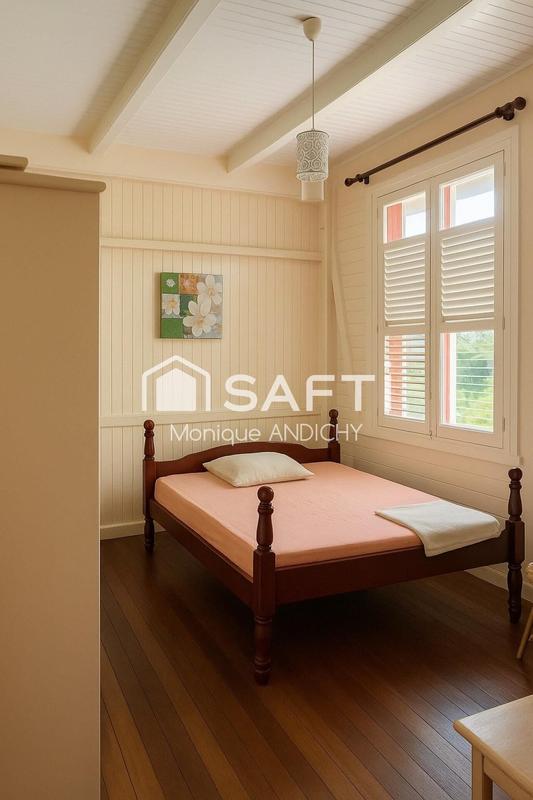 Maison - 158 m² - 9 pièces