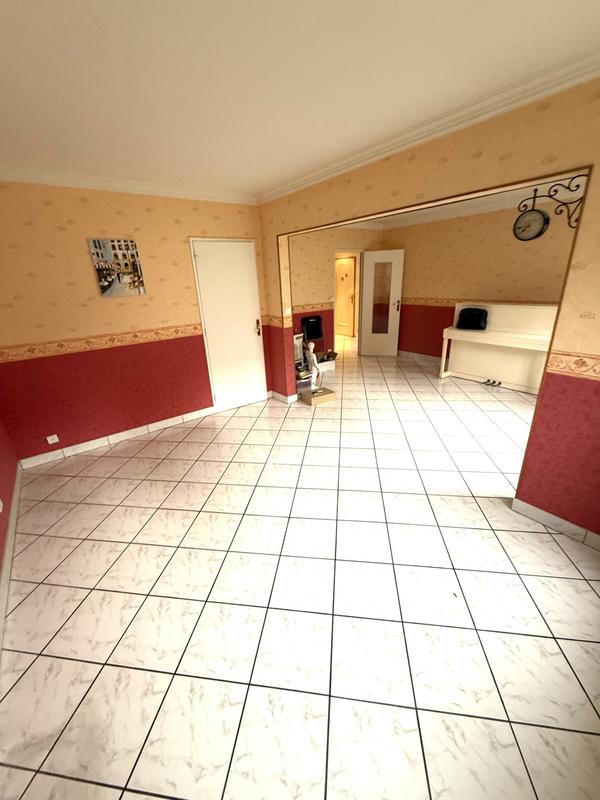 Appartement - 83 m² - 4 pièces