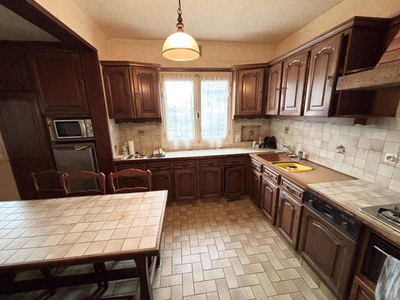 Maison - 137 m² - 7 pièces