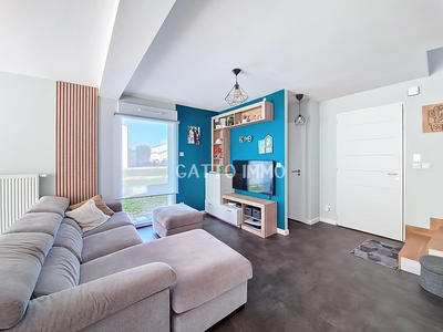 Maison - 102 m² - 5 pièces