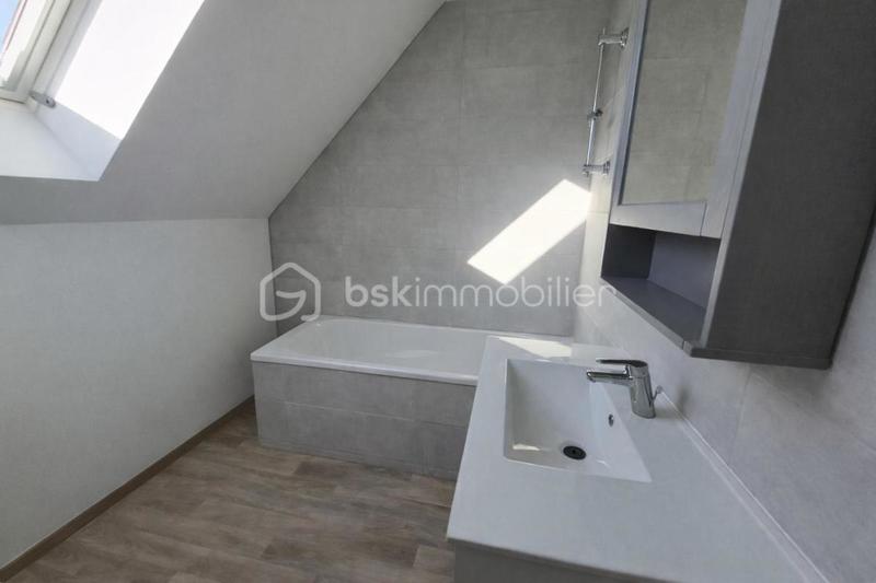 Maison traditionnelle - 130 m² - 6 pièces