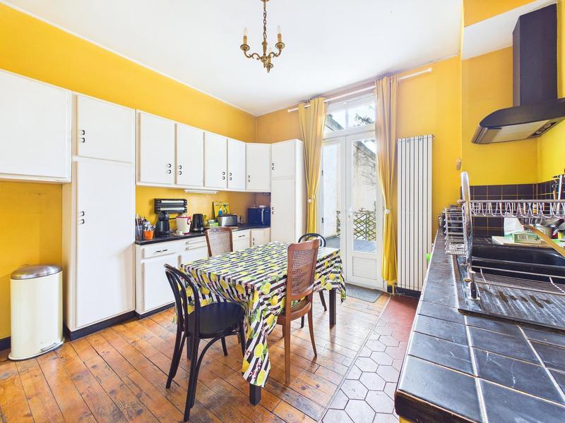 Maison - 148 m² - 7 pièces