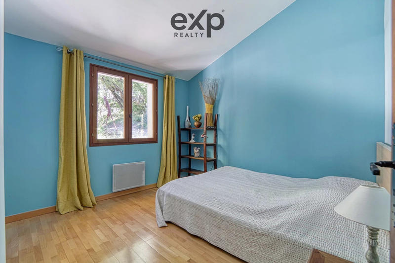 Maison - 203 m² - 6 pièces