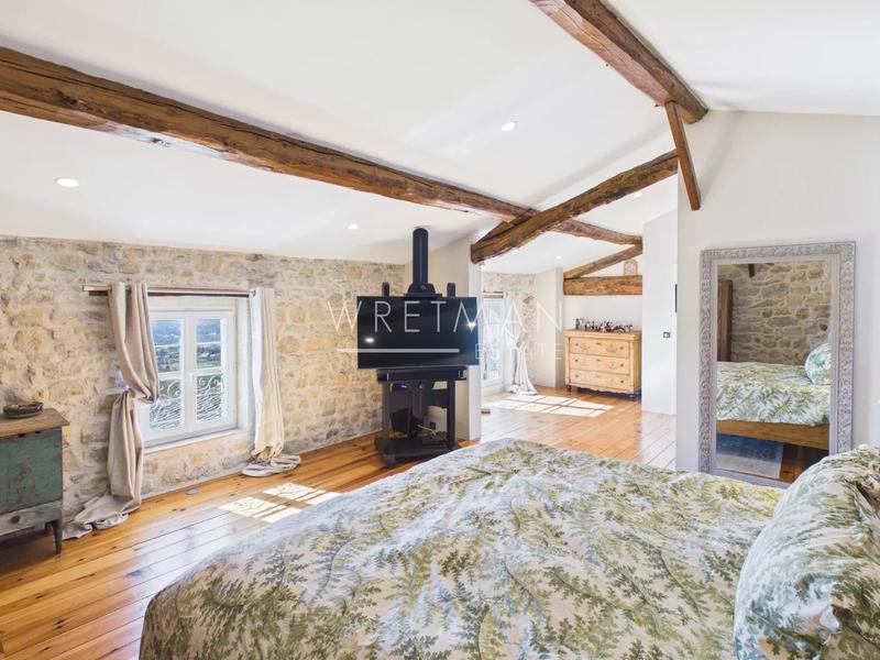 Maison de village - 230 m² - 7 pièces