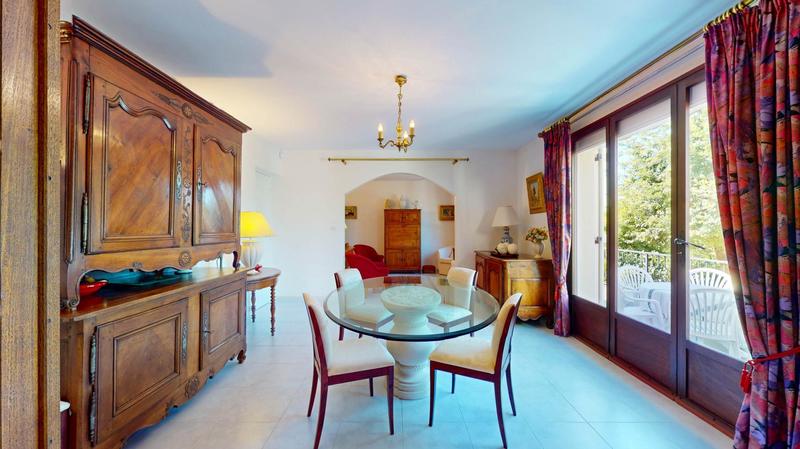 Maison - 192 m² - 7 pièces