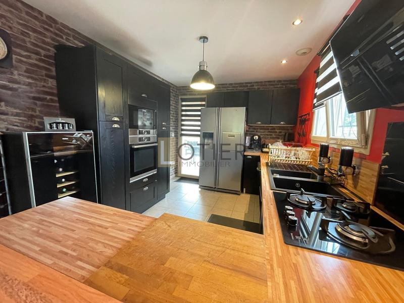 Maison - 94 m² - 4 pièces