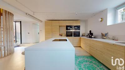 Maison - 210 m² - 10 pièces