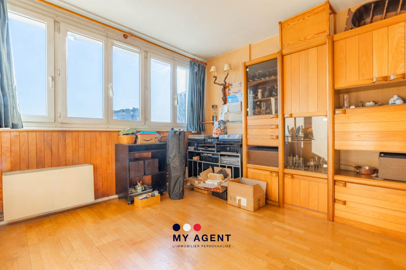 Appartement - 93 m² - 5 pièces