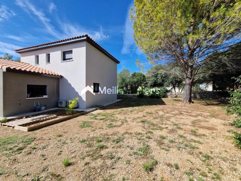 Maison - 105 m² - 4 pièces