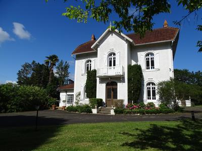 Maison de maîtres - 225 m² - 7 pièces