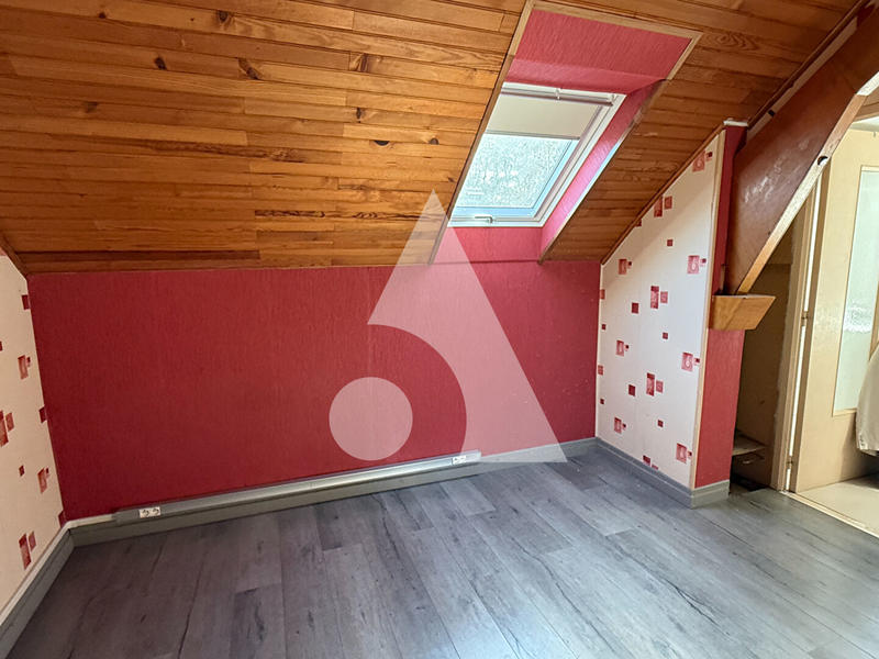 Maison - 102 m² - 6 pièces