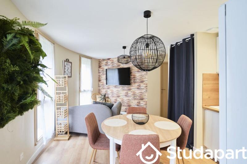 Chambre - 11 m² - 1 pièce