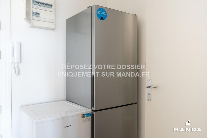 Chambre - 11 m² - 6 pièces