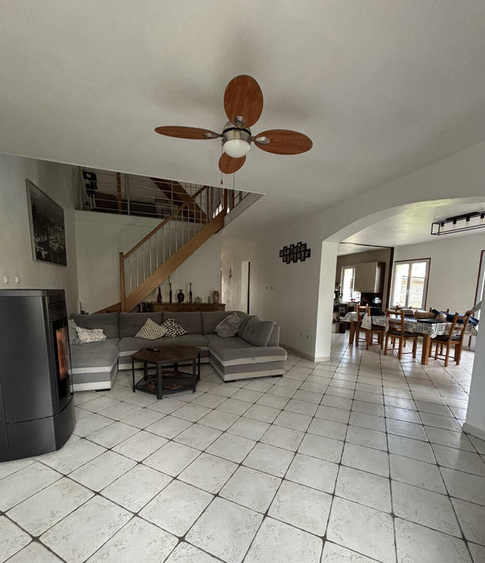 Maison - 183 m² - 8 pièces