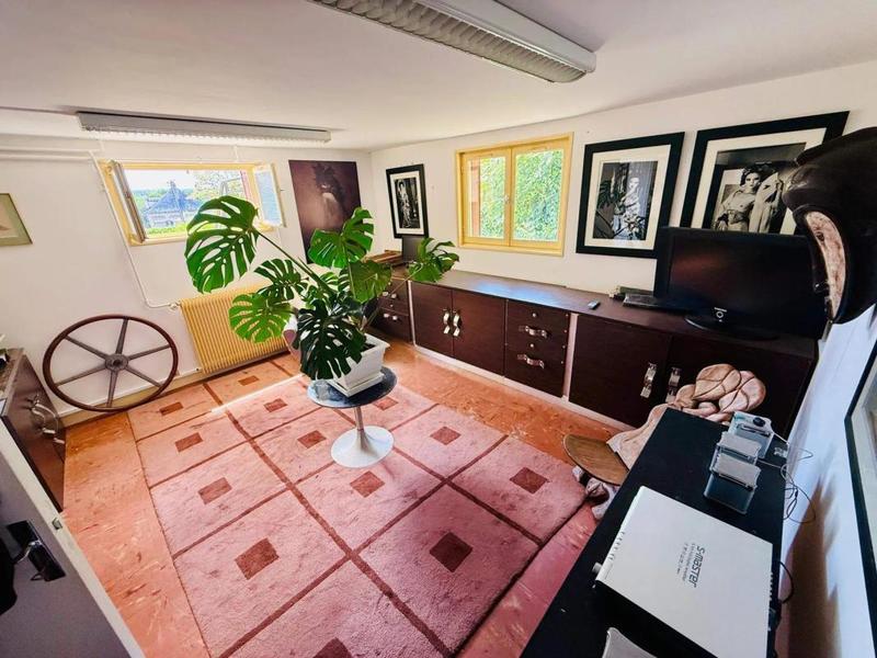 Maison - 202 m² - 6 pièces