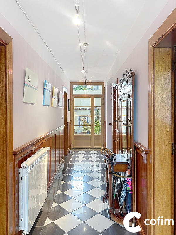 Maison - 175 m² - 10 pièces