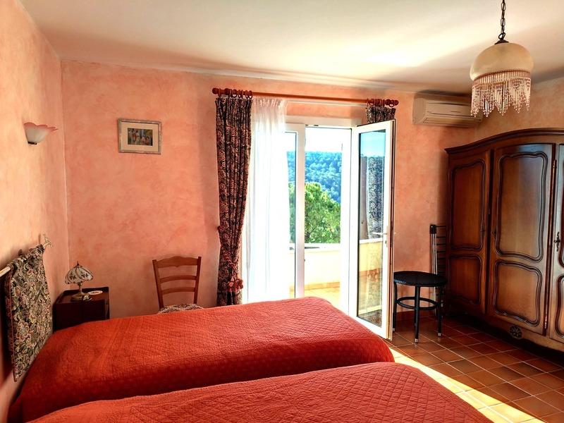 Maison - 183 m² - 8 pièces